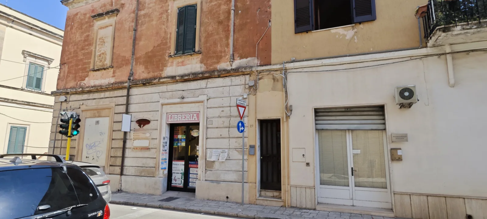 Monteroni appartamento da ristrutturare