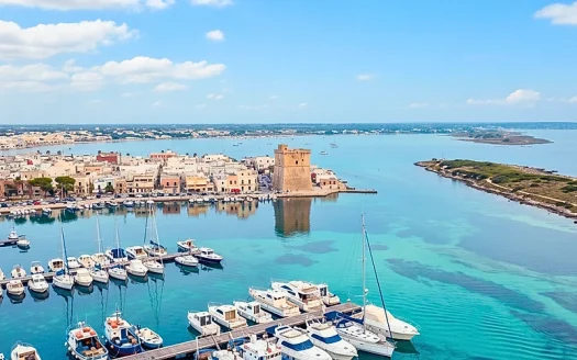 Investimento Immobiliare nel Salento: Rendimenti, Zone e ROI 2026 8 Investimento Immobiliare nel Salento Rendimenti, Zone e ROI 2026